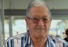 Hundreds turn up to farewell Gee family patriarch