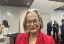 Councillors accept wage boost